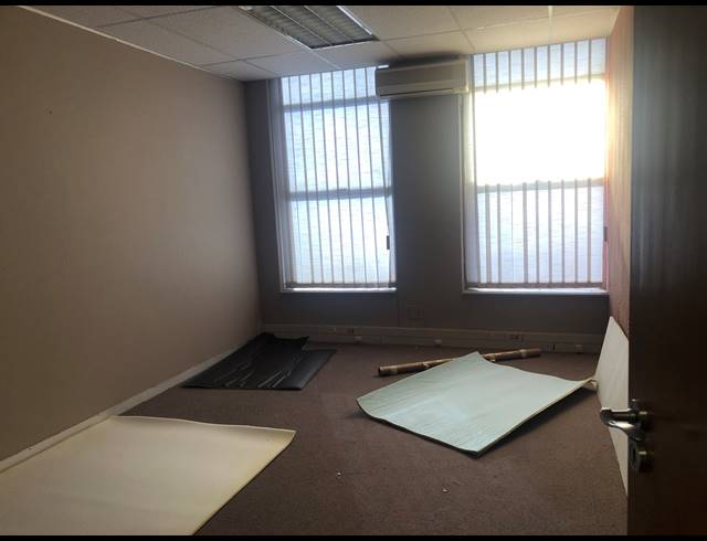 295M² OFFICE TO LET IN CRAIGHALL